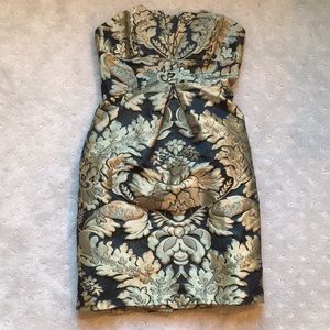 MOVING SALE 📦 Vera Wang Strapless Dress